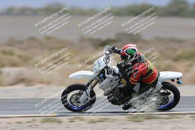 media/May-05-2025-Moto Forza (Mon) [[3c1838c5e5]]/2-B Group/Session 3 (Panning Test Turn 14 Inside)/